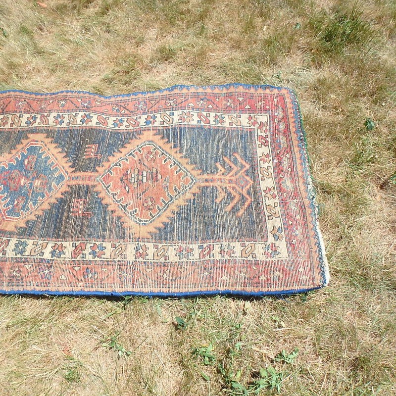 Oriental Runner Carpet Rug; 11' by 33"; Medallions; Hand Knotted gallery