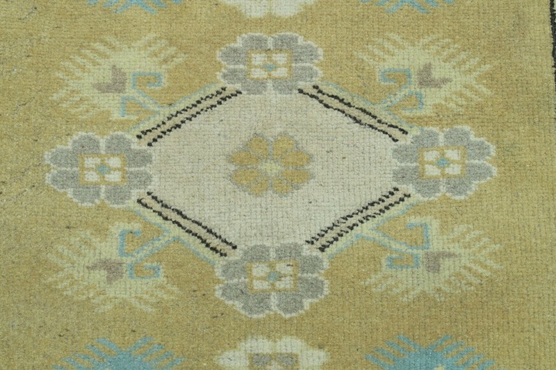 Honey Gold Medallion Vintage Turkish Carpet, Handmade Wool Floor Rug 47"x81" gallery