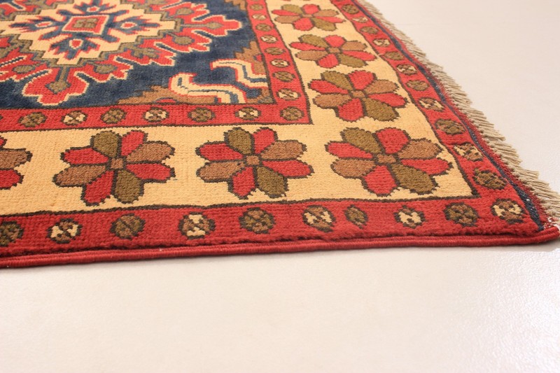 Vintage 4'9" x 6'7" Traditional Hand Knotted Vegetable Dye Wool Area Rug gallery