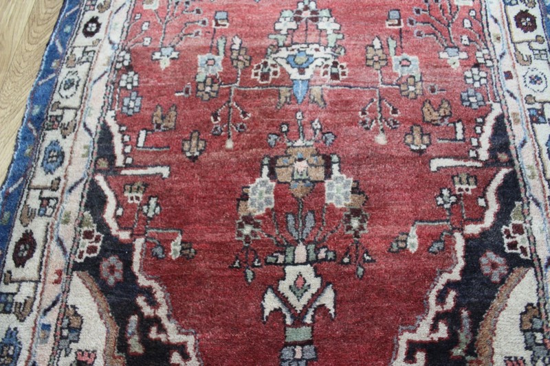 VINTAGE HANDMADE ORIENTAL WOOL RUNNER IN EXCELLENT CONDITION 300 X 95 CM gallery