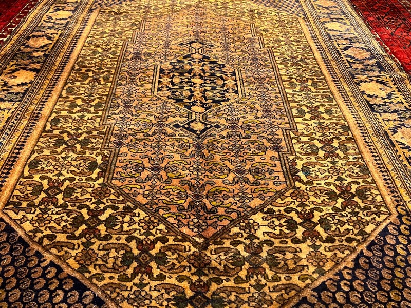 COLLECTORS’ ITEM Stunning Natural Vegetable Dye Floral Pattern Malayer Carpet gallery