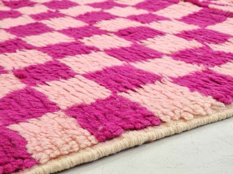Moroccan Handmade Beniourain Rug 5'3x6'1 Berber Checkered Pink Wool Rug gallery