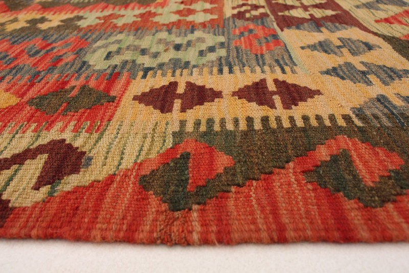 Vintage 6'8" x 9'10" Traditional Wool Hand Woven Oriental Area Rug gallery