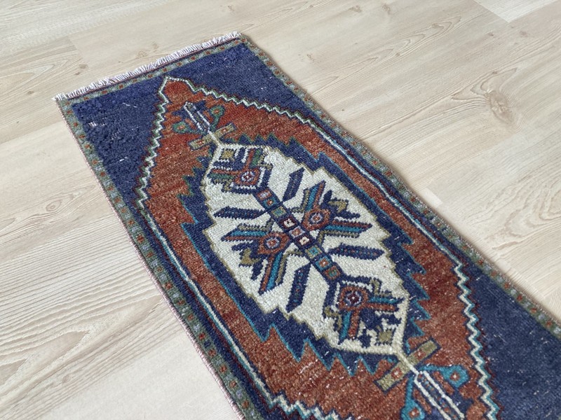 Blue rug, Turkish rug, Vintage Rug, Small rug, Doormat rug, 1.1 x 2.4 ft gallery