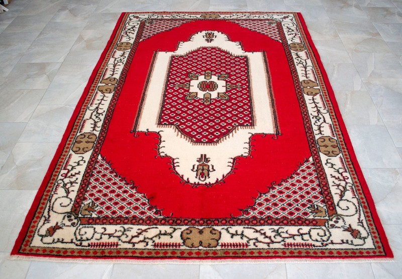 1970s Turkish Rug – Handwoven Red & Ivory Anatolian Carpet 6’1” x 9’2” gallery