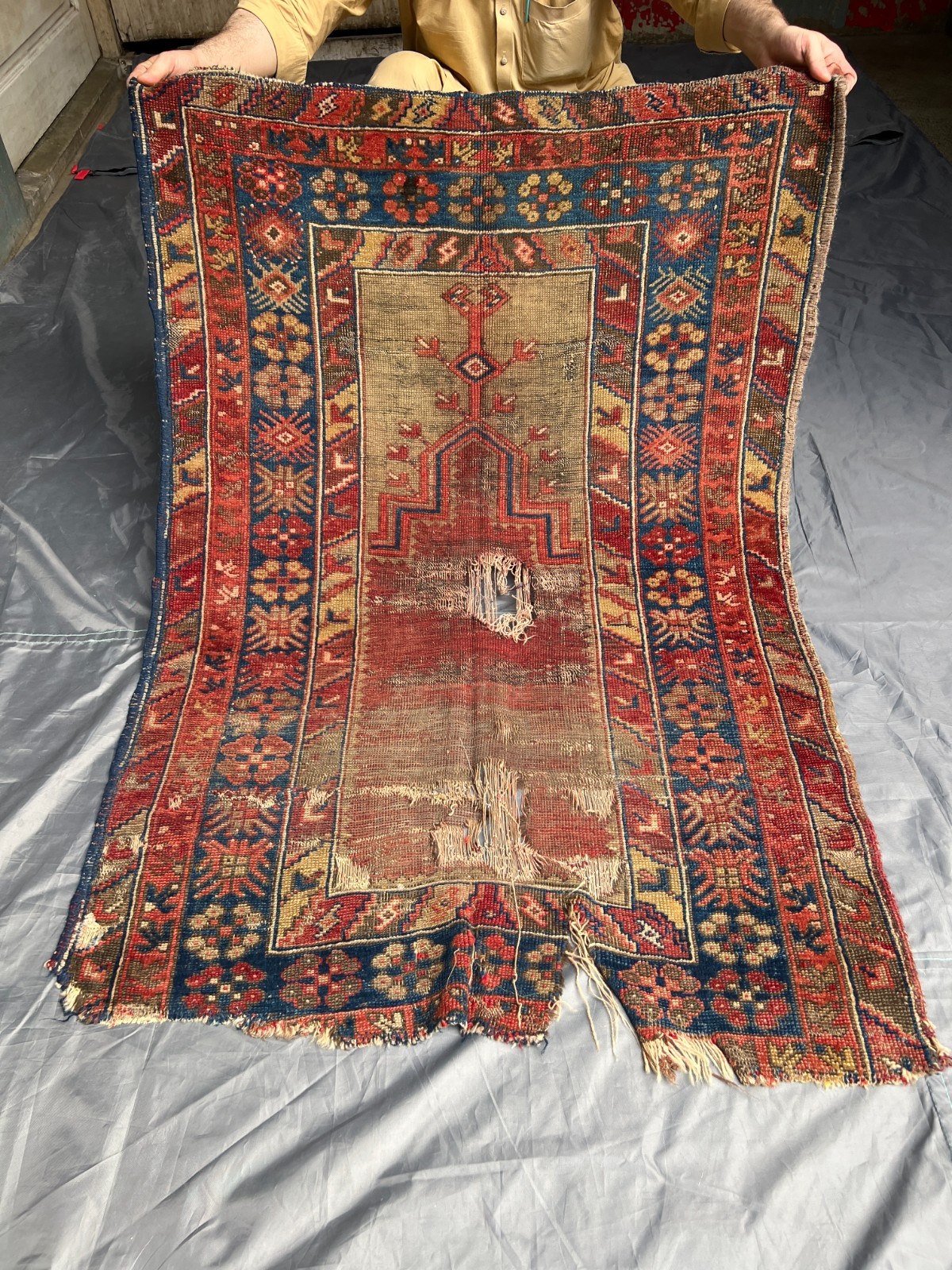 Antique Turkish Prayer Rug Distressed Low Pile Anatolian Seccade Vintage 3x4.3FT gallery