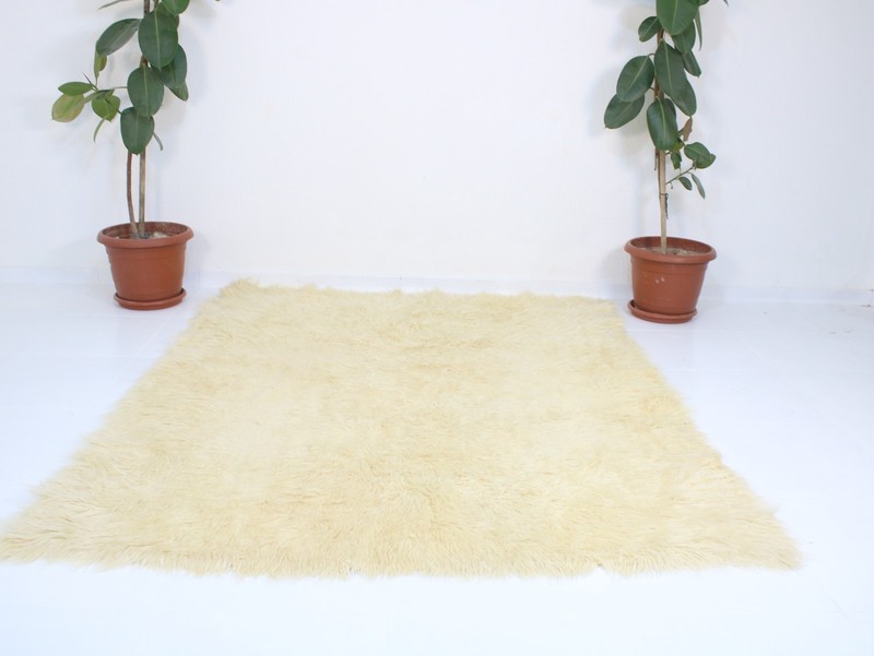 Vintage Hand Woven Shaggy Sheepskin Rug Natural Ivory Wool 5.5x6.6 ft gallery