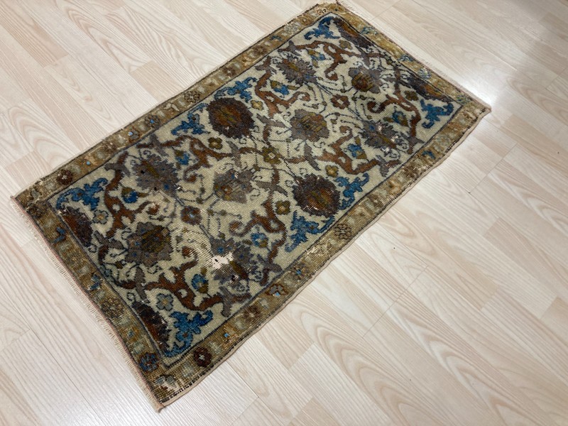 Beige Handmade Oushak Wool Doormat, Small Vintage Turkish Entry Rug, 1.7 x 3 ft gallery