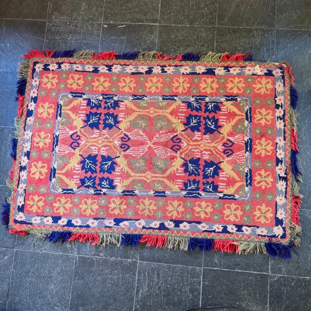 Hand Hooked Rug Antique Shabby Americana Wool Looped Cottage Farmhouse Made 1910