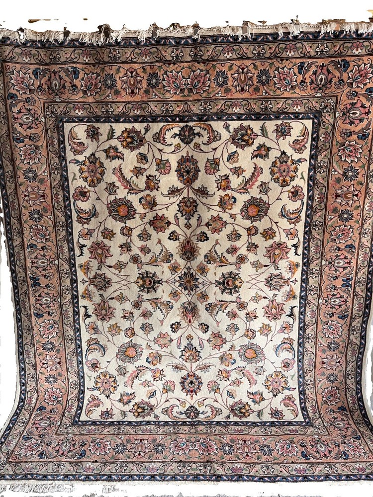 8 ft. X 6 ft. 7 in. FINE HANDMADE IVORY FIELD ALL-OVER FLORAL DESIGN TAB-RIZ RUG