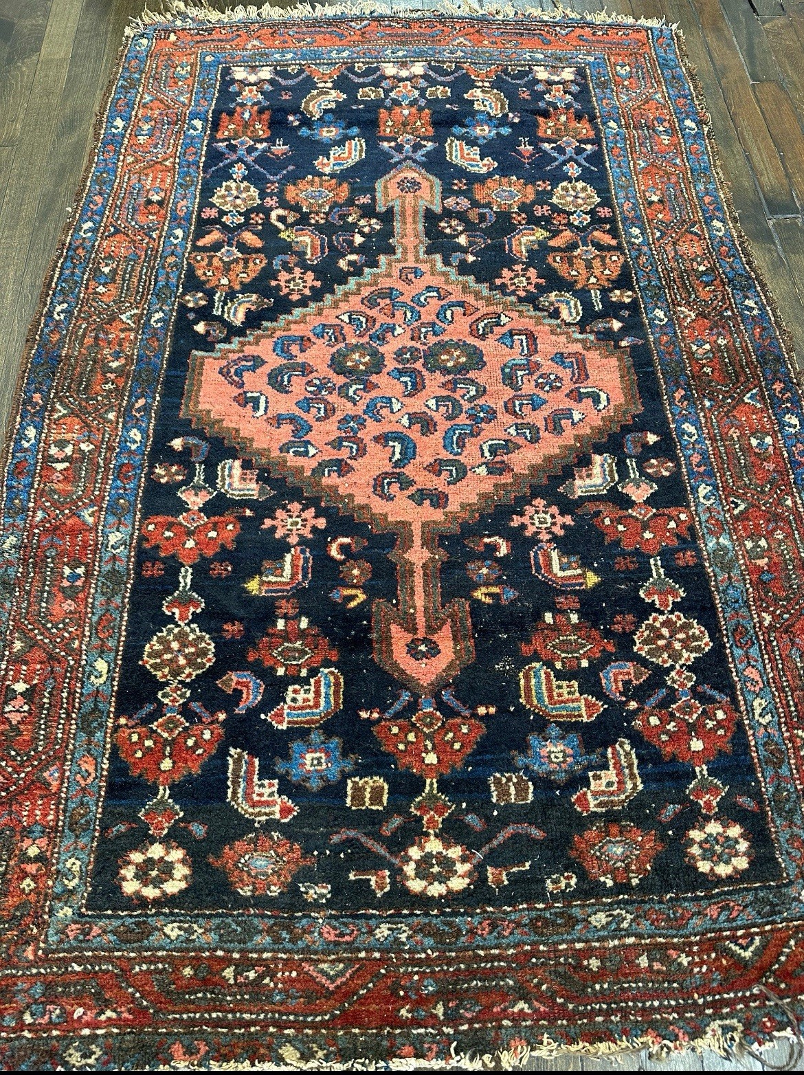 Antique LILIHAN Rug c.1920 Gorgeous Vegetable Dye Colors Great Condition 3’5x5’3 gallery