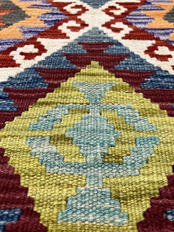 Vintage Kilim Traditional Hand Made Oriental Wool Kilim 3ft11inx2ft7i 122cmx87cm gallery
