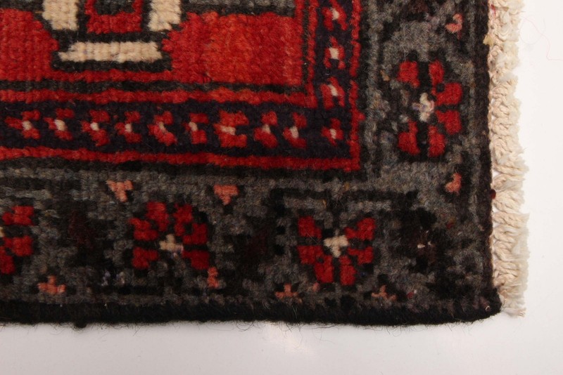 Vintage 3'10" x 6'6" Traditional Hand Knotted Vegetable Dye Wool Area Rug gallery