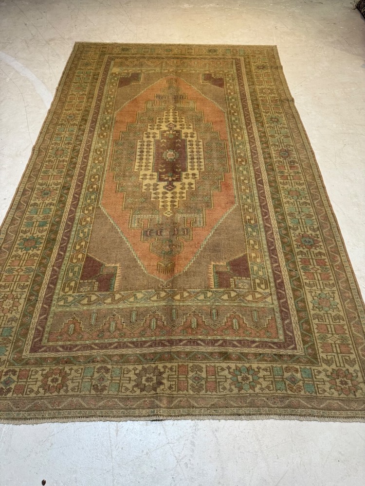 Oriental Hand-Knotted Wool Gallery Size Turkish Oushak Beige/Green 6' x 9'10"