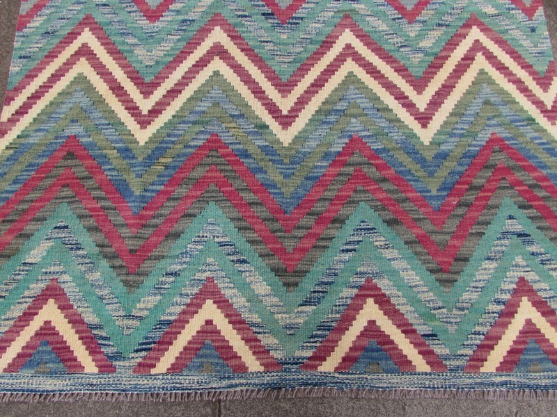 Vintage Kilim Traditional Hand Made Oriental Purple Wool Large Kilim 175x132cm gallery