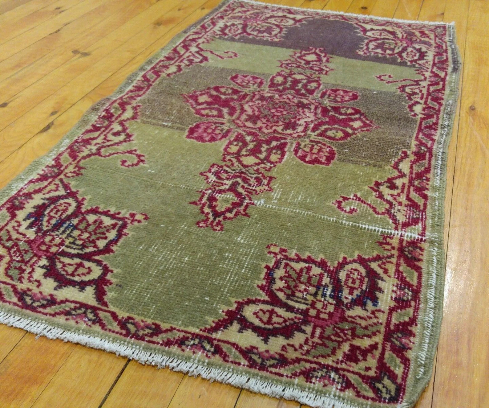 Beautiful Antique Cr1900-1939s Natural Dyes Turkish Ushak Rug 1’8”x 3’ gallery