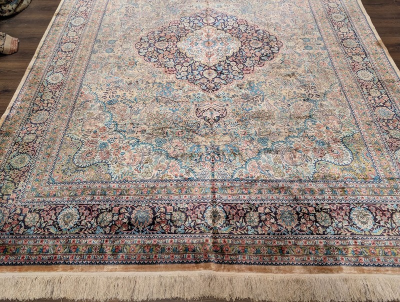 Silk Indian Kashmiri Rug 8x10, Fine 260 KPSI, Floral Medallion, Handmade gallery