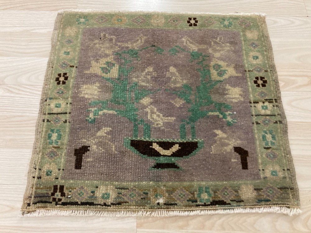 Purple rug, Vintage Turkish Rug, Square rug, Wool rug, Doormat rug, 1.4 x 1.5 ft