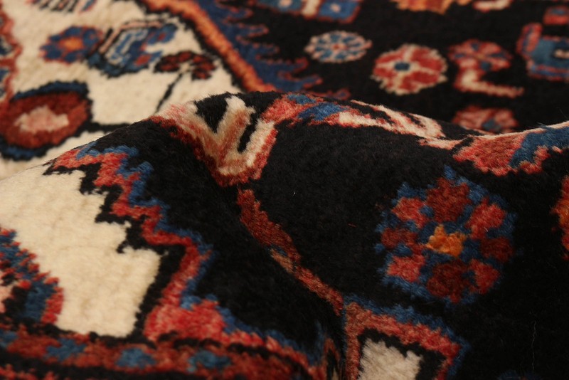 Vintage 4'11" x 7'10" Traditional Hand Knotted Vegetable Dye Wool Area Rug gallery