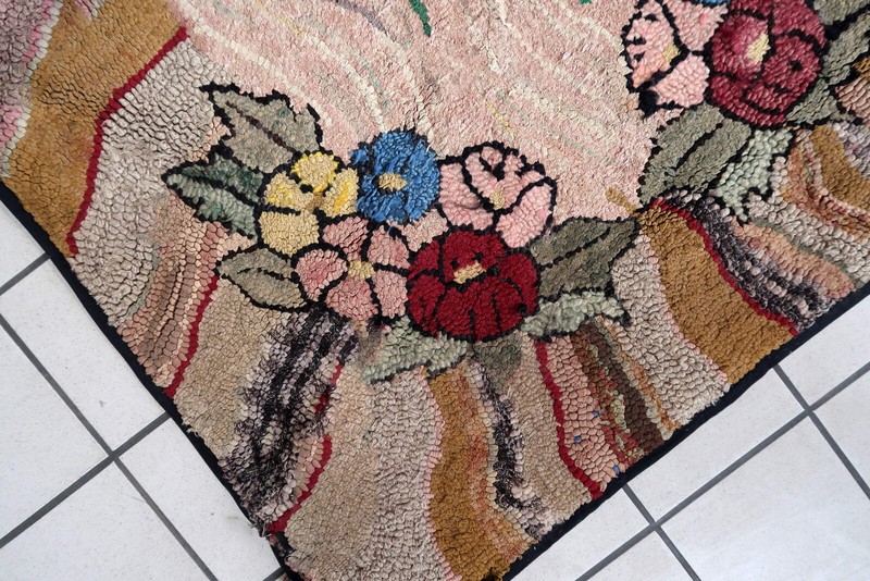 Handmade Antique American Hooked rug 3.2' x 5.7' (100cm x 174cm) 1880s - 1C987 gallery