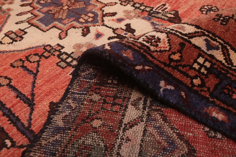 Vintage 3'6" x 8'10" Traditional Hand Knotted Vegetable Dye Wool Area Rug gallery