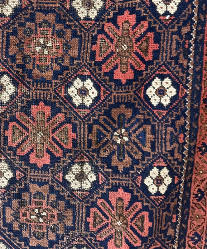 OLD TURKOMAN WOOL RUG gallery