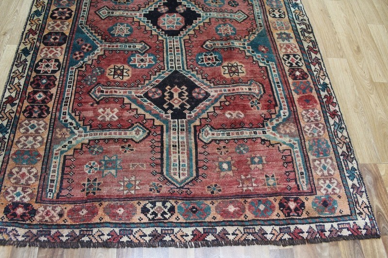 ANTIQUE HANDMADE QASHQAI ORIENTAL WOOL RUG OF TRIPLE MEDALLION 237 X 141 CM gallery