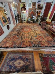 Exquisite 1950’s Authentic Vintage Mint Hand Made Knotted Rug 9.11 x 12.9