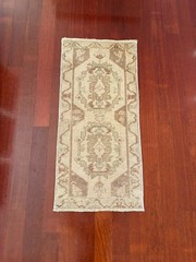 Earthy Wabi Sabi 2×3 Rug Muted Beige Cream Tan Hand Knotted Vintage Turkish Mat