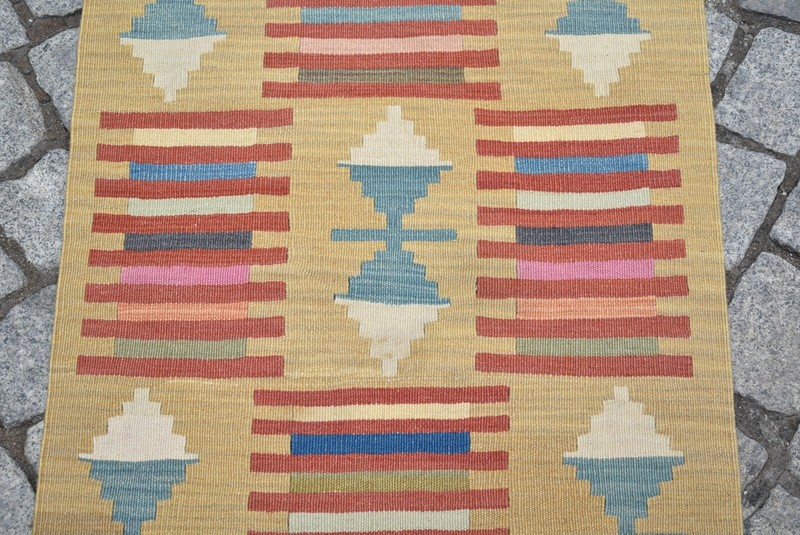Turkish Small Rug 23'' x 33'' Vintage Awesome Rug Hand Woven Oushak Wool Rug gallery