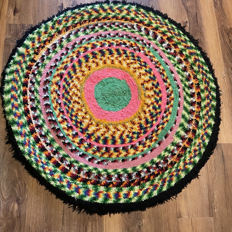 Vintage 60s 70s Rug hand hooked 40 inch Circle Multicolored Bohemian Decor gallery