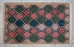 Vintage Distressed Small Area Rug Hand Knotted Oushak Rug Honeycomb 1’6″ x 2’5″
