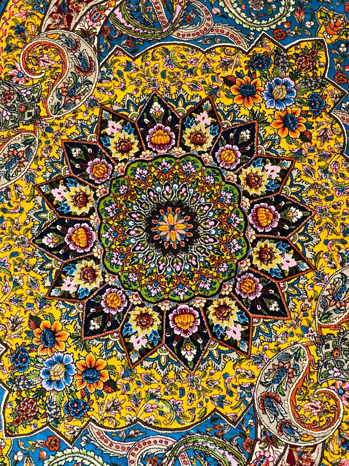 Silk Rug 3 x 5 Feet High Quality Floral Medallion Design Soft 91 x 152 cm gallery