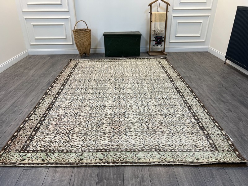 Large Turkish Rug, Vintage Rug, Antique Rug, Beige Rug, Oriental Rug6.8 x 9.3 ft gallery
