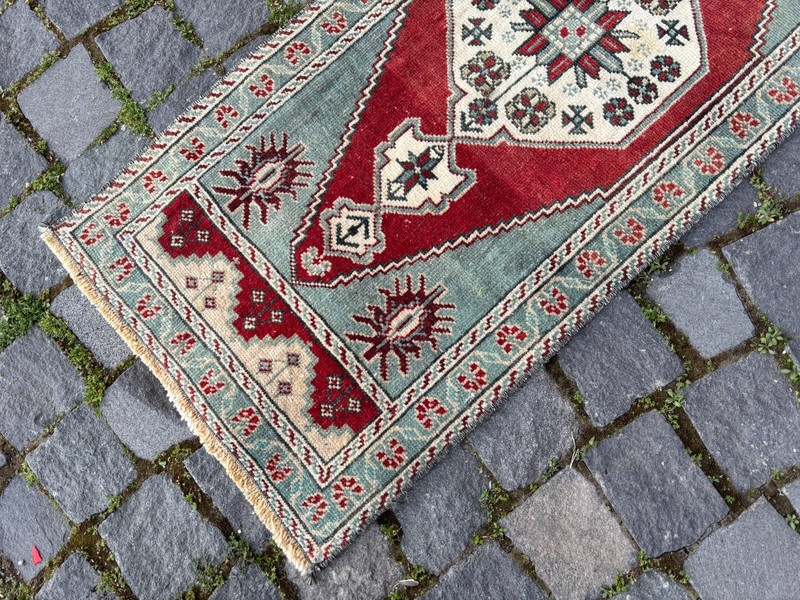 Turkish Small ug, Vintage rug, Handmade wool rug, Entryway rug 1,5 x 3,7 ft gallery