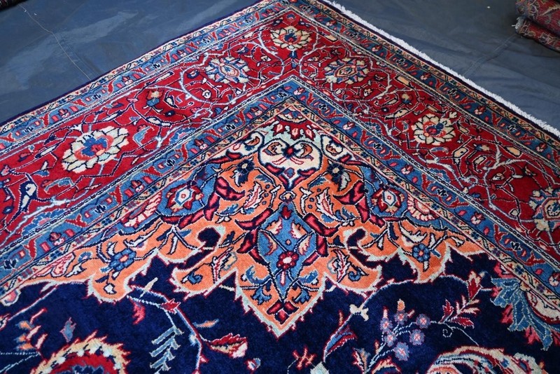 400 X 265 CM COLLECTORS ITEM Stunning Vintage Oriental Heraz Palace Area Carpet gallery