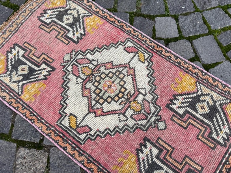 Vintage Turkish Mini Rug, Bohemian Oushak Kilim 1,6 x 3,1 ft gallery