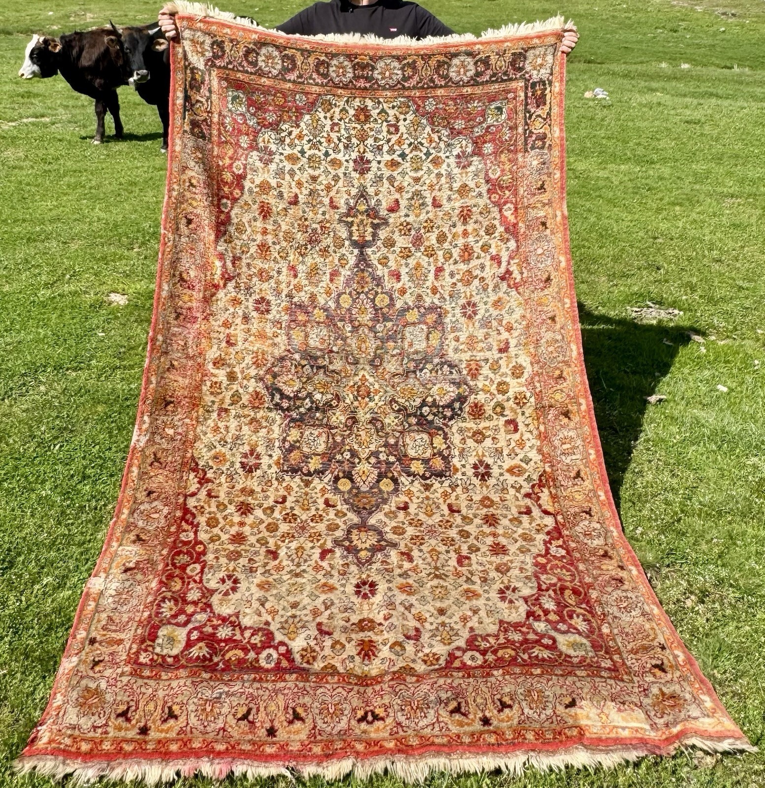 Antique Handmade Sivas Floral Rug from Turkey (258 cm x 137 cm) gallery