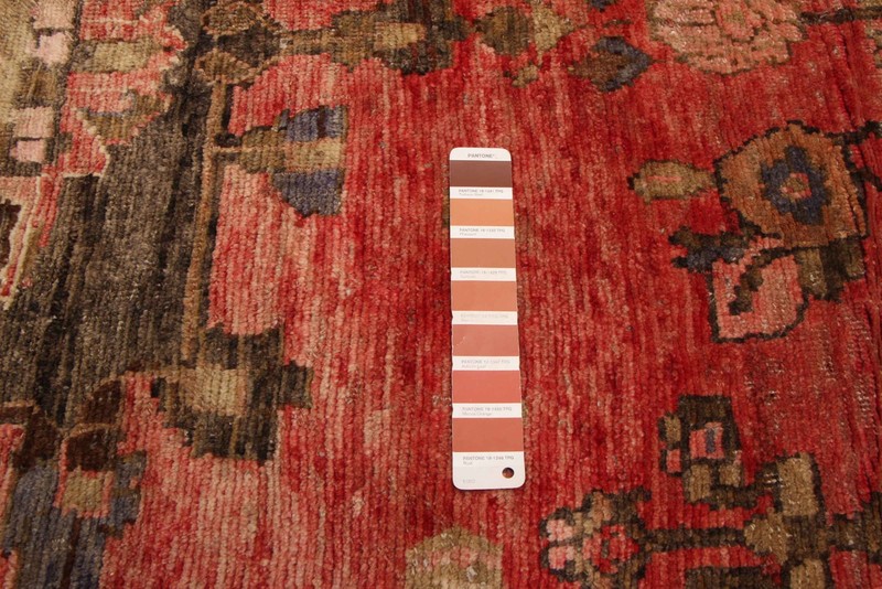 Vintage 4'2" x 6'11" Traditional Hand Knotted Vegetable Dye Wool Area Rug gallery