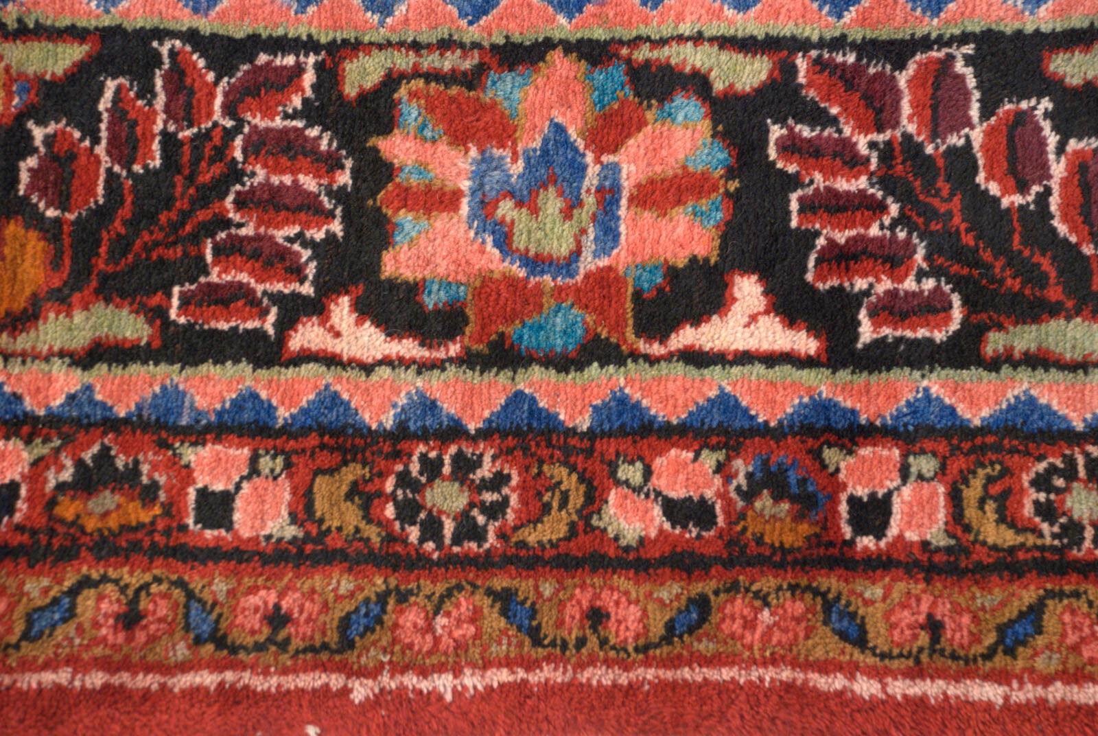 Traditional Oriental Rug Lilihan MINT & VINTAGE red Carpet 22968 gallery