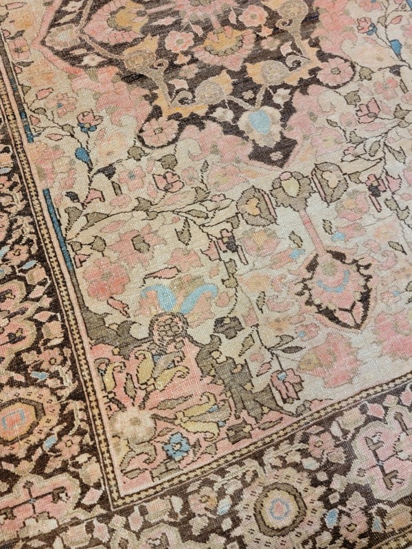 Circa 1900 Hand-Knotted antique authentic SAROUK size 3'4"×4'9" soft colors gallery