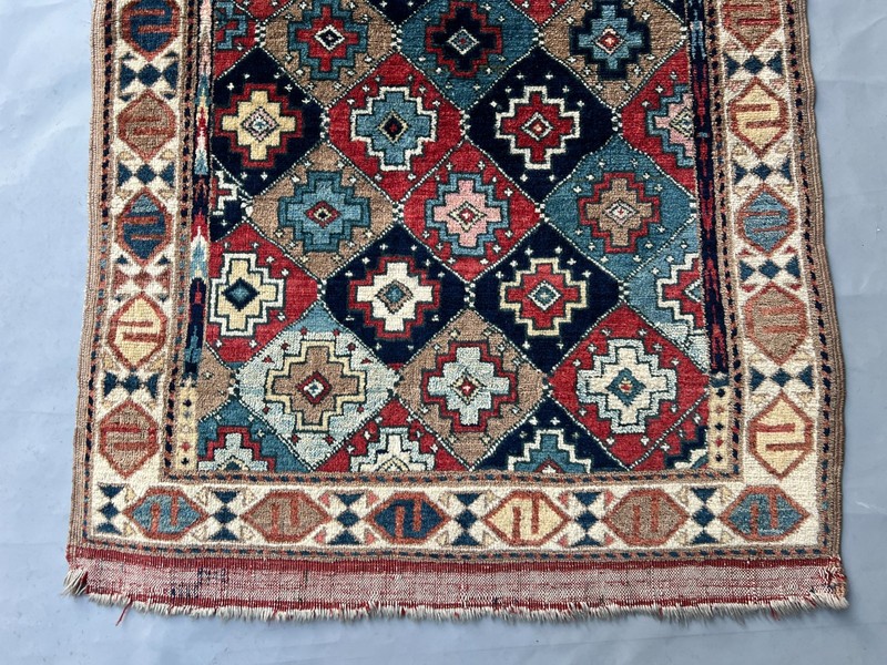 COLLECTORS' ITEM Antique Stunning Caucasus Daghistan Group Shirvan Carpet gallery