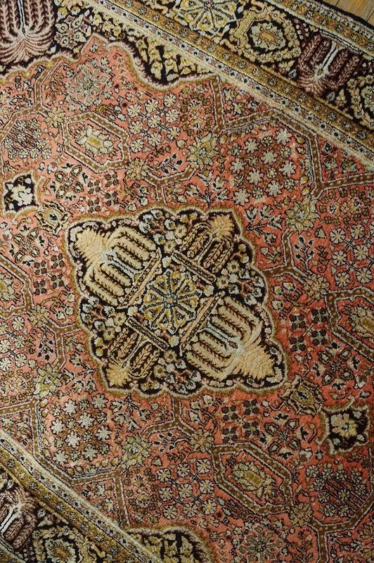 Qumm All Silk . Incredible Pair . Perfect Pair For Your Bedroom . 100% Authentic gallery