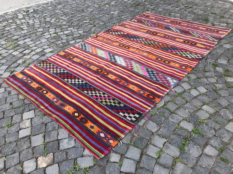 Turkish Vintage Handmade Wool Kilim Bohemian Large Kilim Rug 9.9 X 5.4 Ft gallery