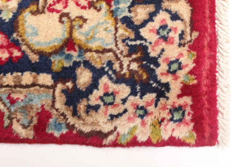 Vintage 2'9" x 4'11" Traditional Hand Knotted Vegetable Dye Wool Area Rug gallery