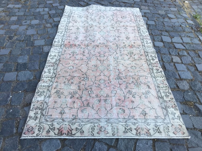 Turkish Vintage Rug, Home Decor Rug, Boho Decor Rug, Oushak Kilim Rug, 3,5x6,4ft gallery