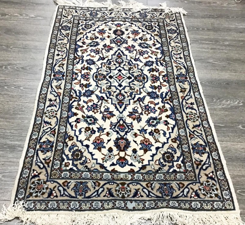 Exquisite Hand-knotted Rug 3'2"X 5'17" gallery