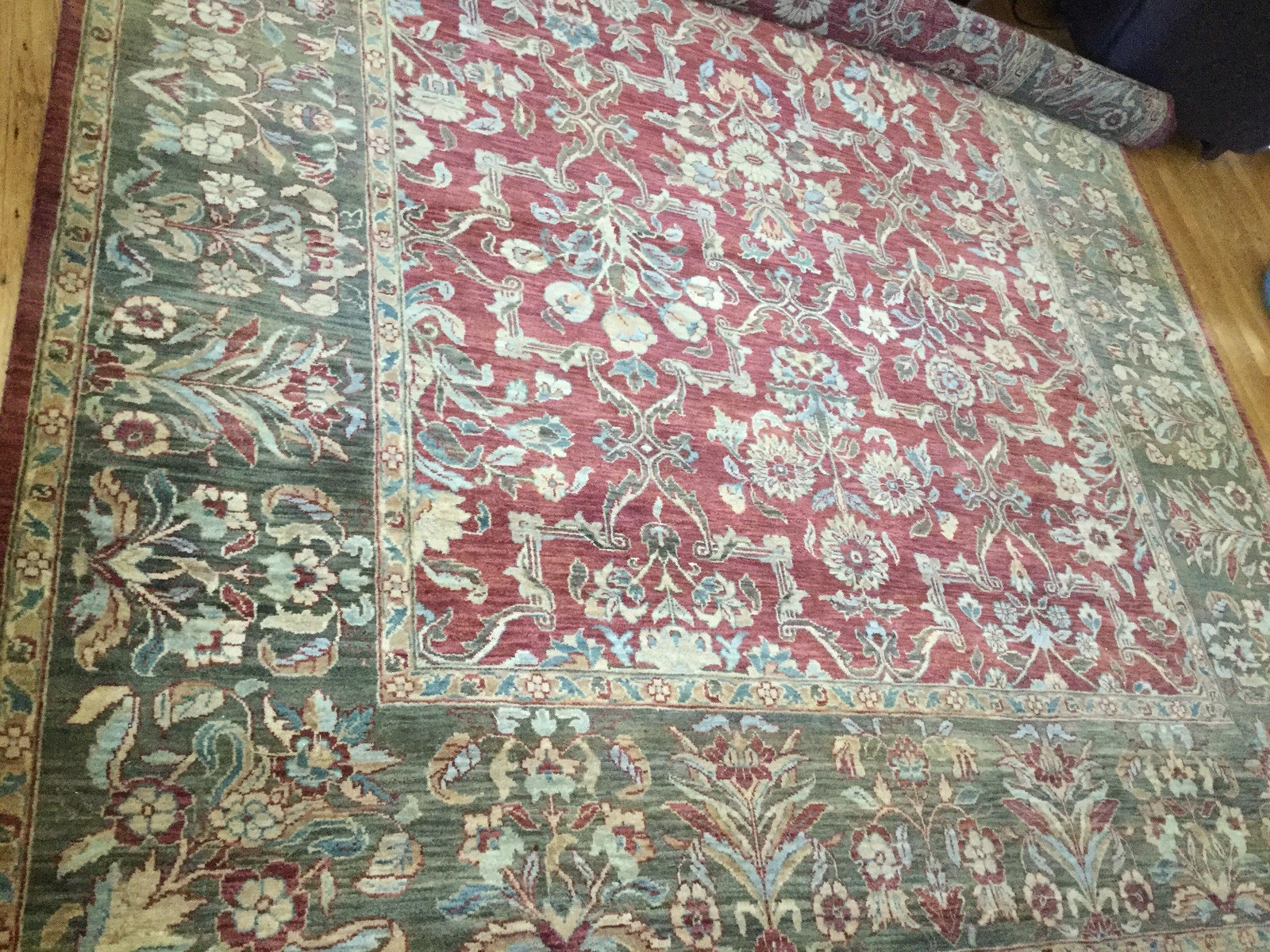 100% Wool Antique Rug, Handmade in India, 9'x12', with fringing on edge. gallery