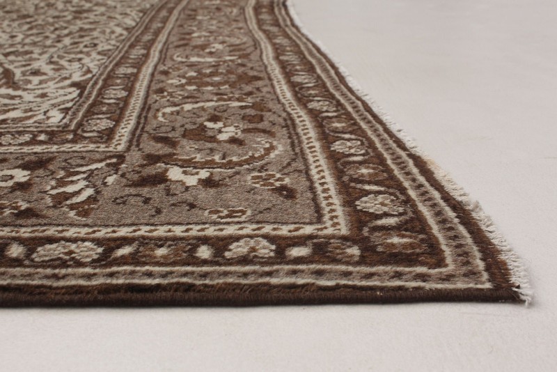 Vintage Hand-Knotted Area Rug 6'5" x 9'3" Traditional Wool Carpet gallery