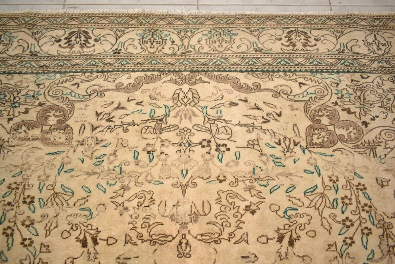 Vintage Turkish Rug 75'' x 109'' Muted Dye Rug Hand-knotted Kayseri Wool Rug gallery